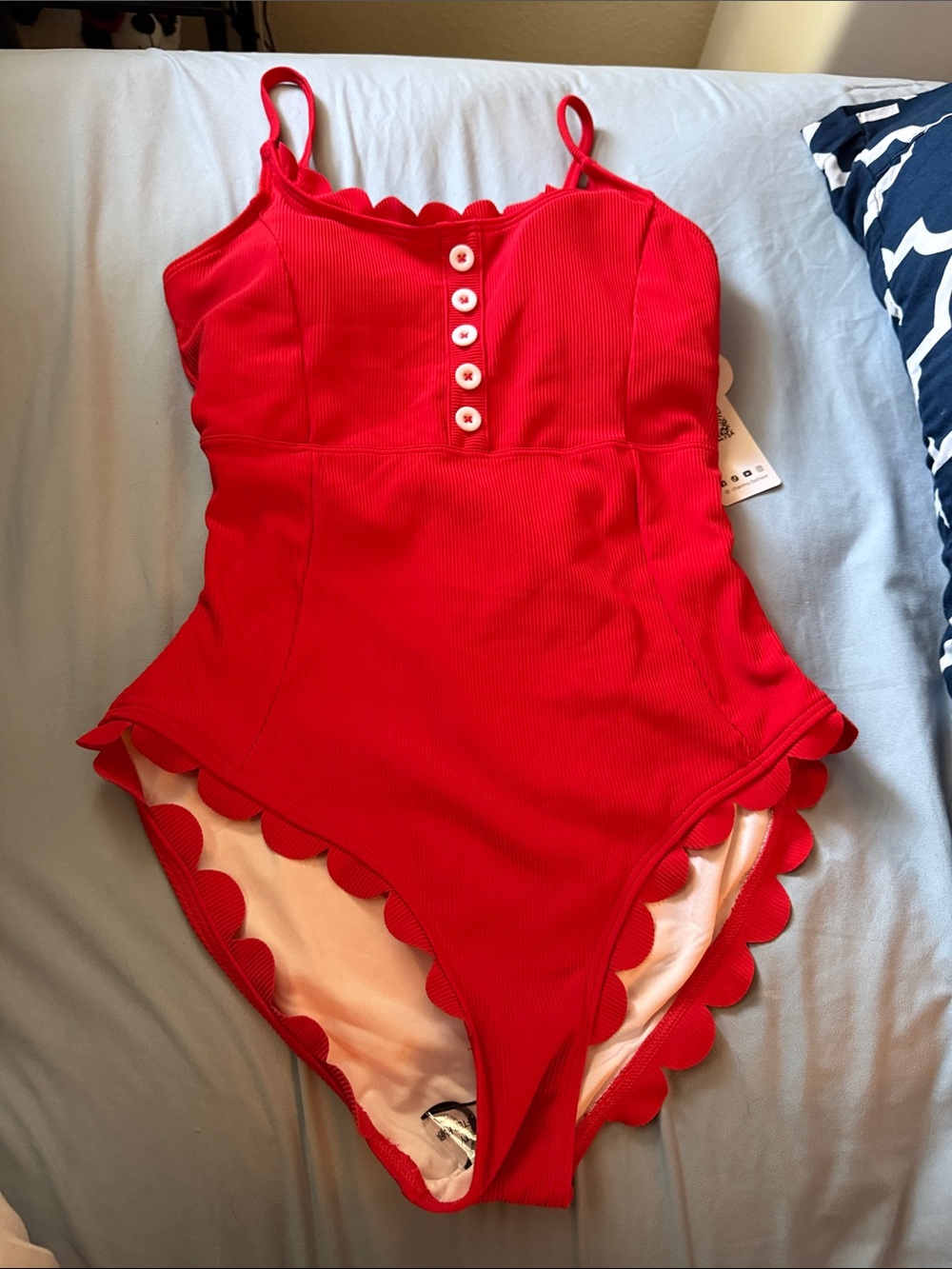 Charmo Women's Ribbed One Piece Swimsuit Red Scalloped Button Front Size M NWT